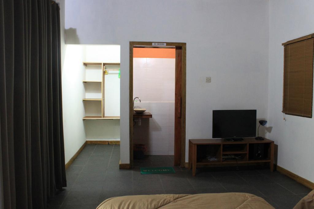 Albany Home Stay Kuta  Exterior photo